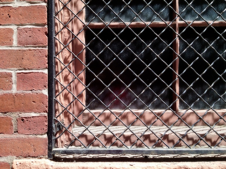 2947 - Brick and Barrier