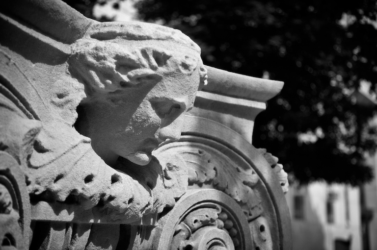 1106 - Capital Countenance