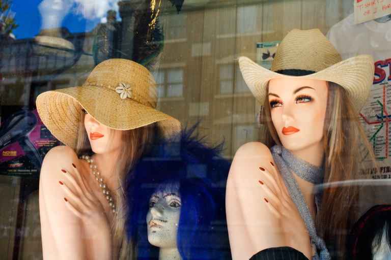 696 - Glamour Gazing