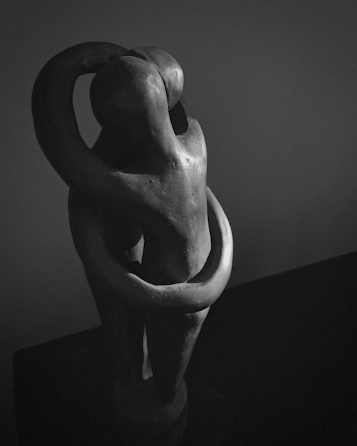 3139 - Light's Embrace