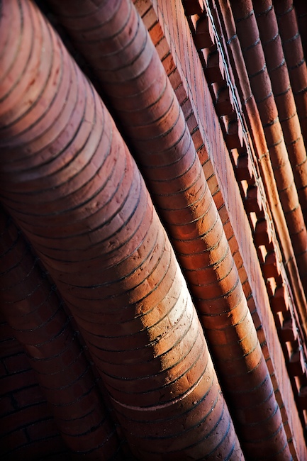 1437 - Elegance of Craft