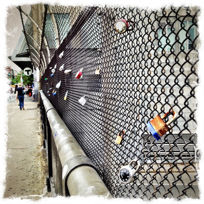 2935 - Links, Locked