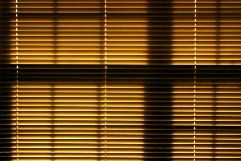 435 - Monochromedrian