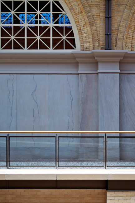 1016 - Understated Elegance