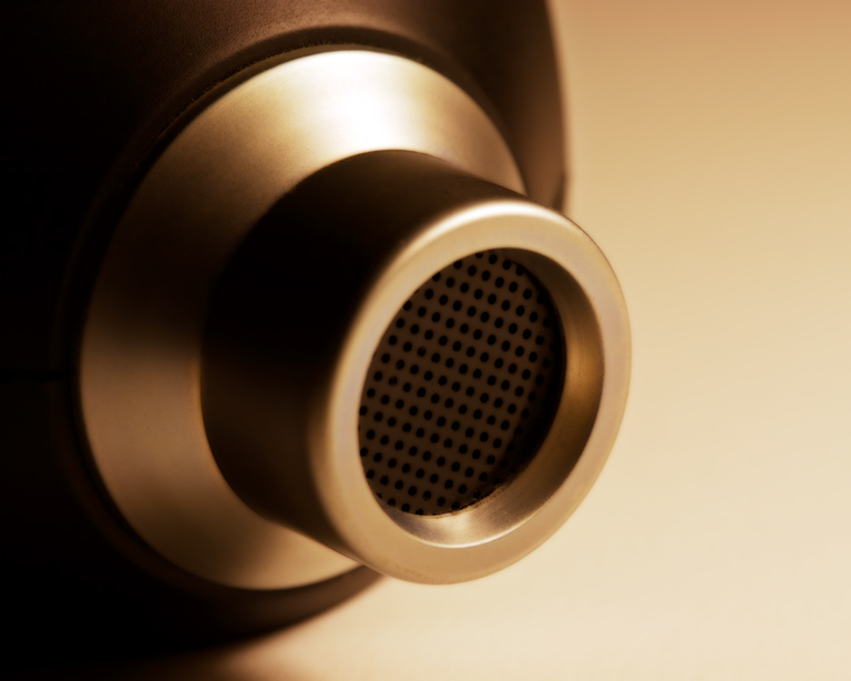 878 - Reliable Listener