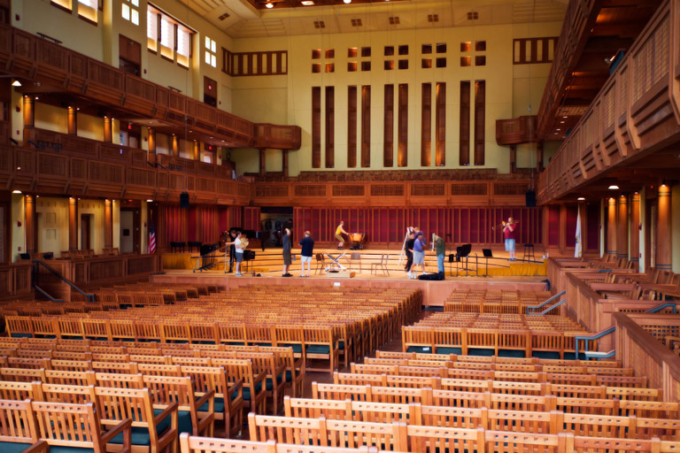 742 - Rearrange the Stage